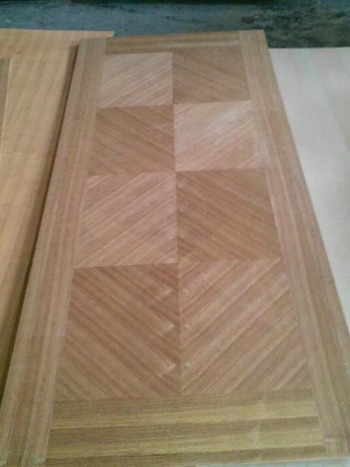 多层板贴木皮是什么做的