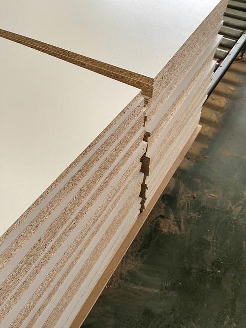 欧派橱柜是颗粒板还是多层实木板的相关图片